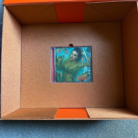 Taylor Swift Life of a Showgirl Boxed Set - Cardigan and CD, Size XS/S - Picture 5 of 7